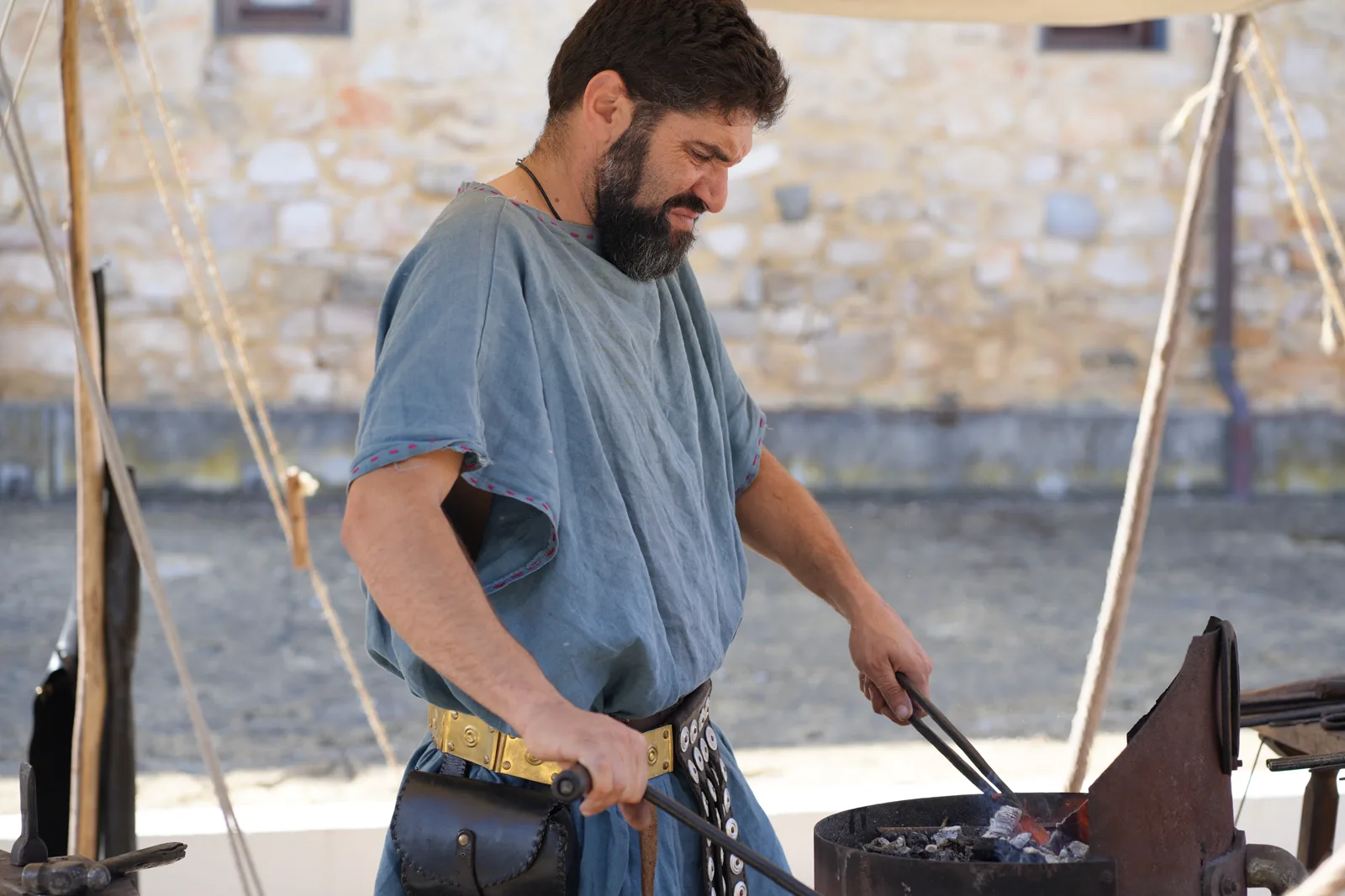 Artesão a trabalhar durante o Fórum Romano